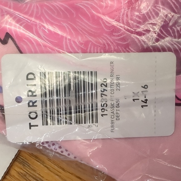 Torrid FURBY Classic Fit Cotton tee shirt  1x - Picture 9 of 9